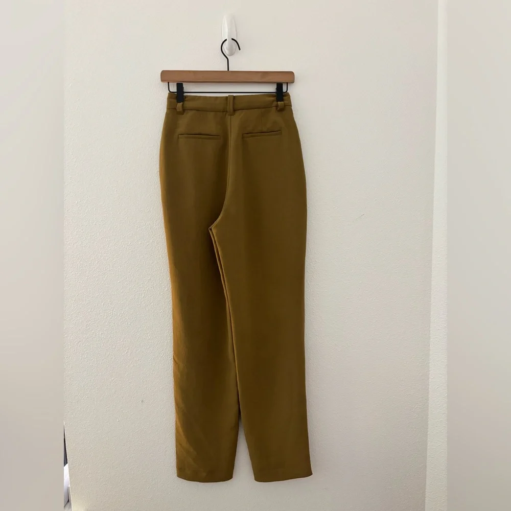 Aritzia Wilfred effortless pants - Picture 2 of 4